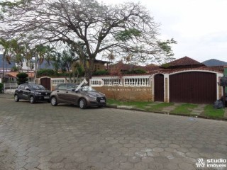 CASA TÉRREA COM 4 SUITES PRAIA MARTIM DE SÁ