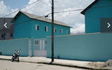 Casa em condomínio fechado - 2 dts - 3 VAGAS - casa de ponta - Golfinhos