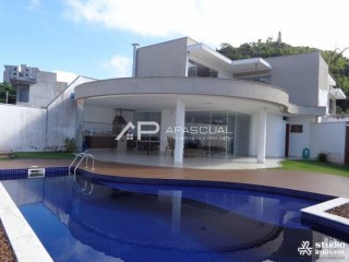 Casa Alto Padrão na Prainha com 03 dormitórios - Caraguá