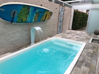 CASA TRIPLEX COM PISCINA PRIVATIVA EM CONDOMÍNIO FECHADO