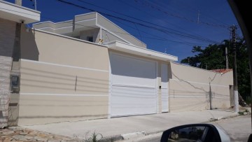 Casa com 2 dts ( 2 suites ) em Cond Fechado - a 100m da Praia das Palmeiras