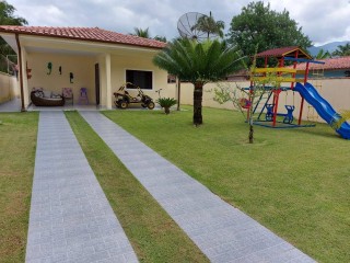 Linda Casa com Piscina no Condomínio Mar Verde na Praia da Mocóca