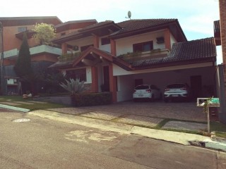 Casa em Condomínio de Alto Padrão no J. Aquarius/SJC com 4 dts