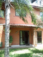 Casa a venda na praia Martim de Sá em Caraguatatuba - Imobiliária em Caraguatatuba