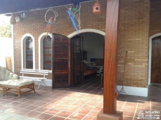 Casa a Venda em Caraguatatuba