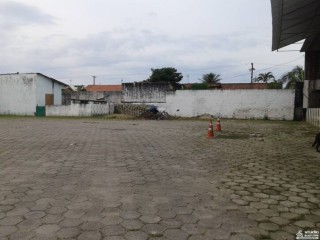 ÁREA COMERCIAL EM CARAGUA