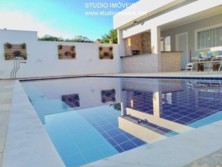 Casa Térrea com 04 dormitórios no Condomínio Mar Verde