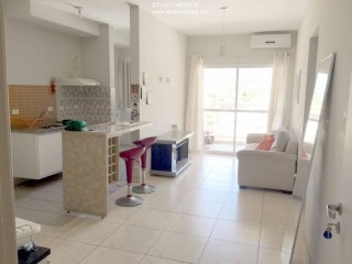 Apartamento com 02 dormitórios, próximo ao Centro de Caraguá
