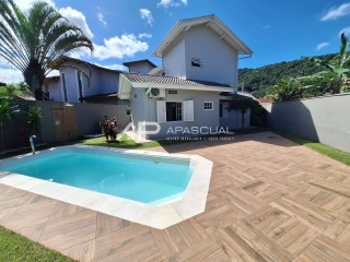 Casa 4 dormitórios no Condomínio Mar Verde em Caraguatatuba