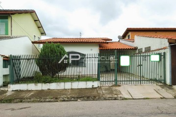 Casa térrea com 3 dts ( 1 suite ) em terreno de 250m2 no Jd das Indústrias