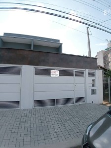 Casa Nova com 04 dorm. Localização Privilegiada - Jardim das Indústrias/SJC