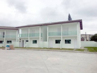 Casa em Condomínio Fechado no Porto Novo Caraguatatuba