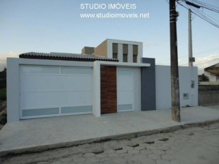 Casa a Venda no Golfinhos