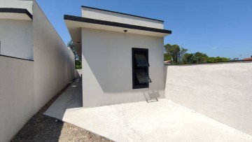 Casa Nova a Venda em Caraguá