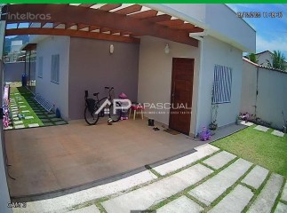 Casa nova, com planejados, em bairro residencial em Caraguatatuba!