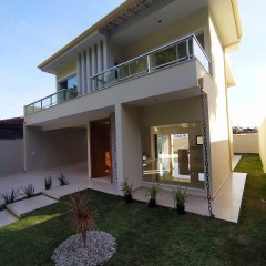 Casa Alto Padrão a Venda no Sumaré em Caraguatatuba