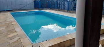 Casa com Piscina na Praia Massaguaçu