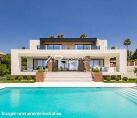 Casa / Terreno frente ao mar em Condomínio - Praia da Cocanha
